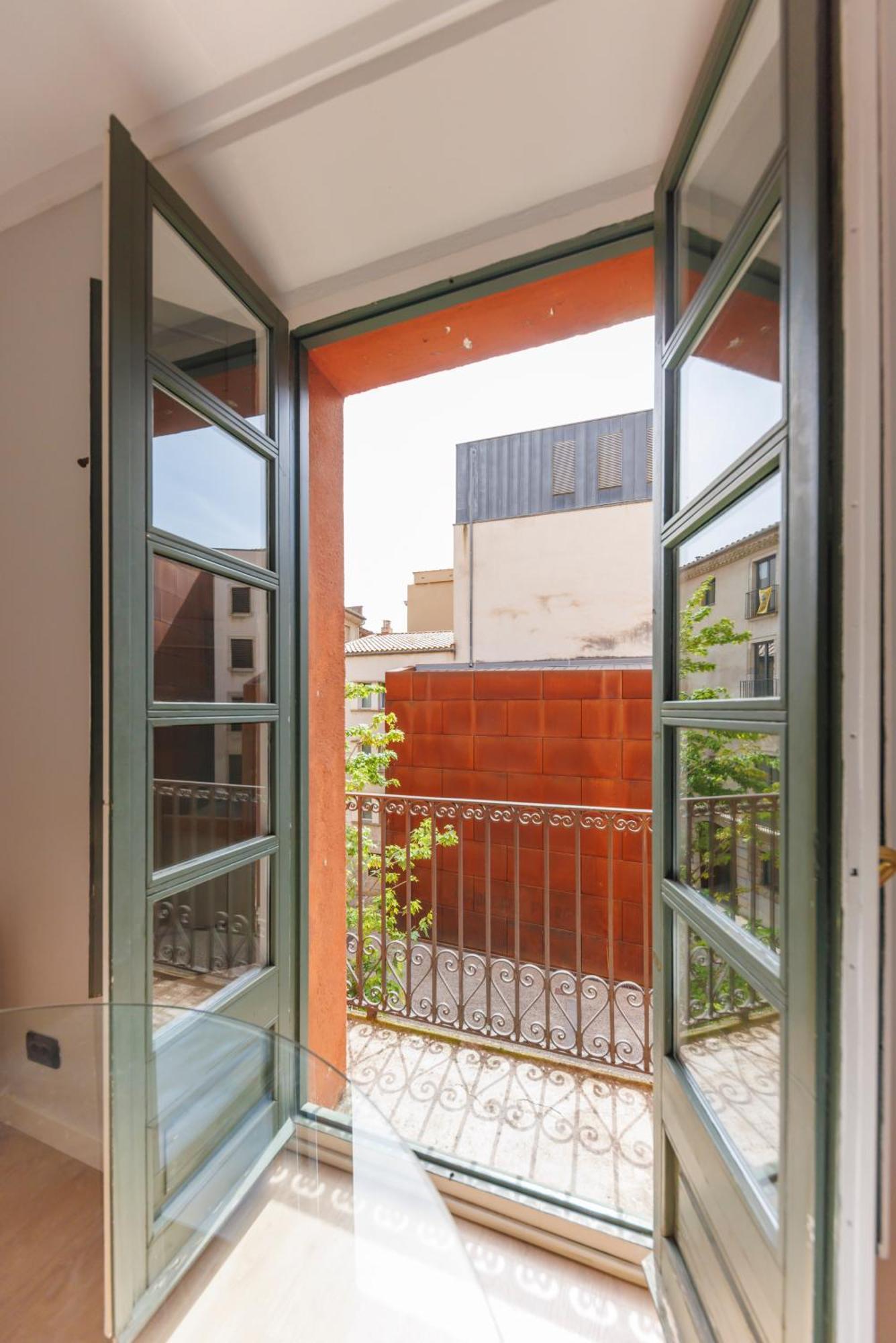 Bravissimo Apartaments Mora 4 Girona Ngoại thất bức ảnh