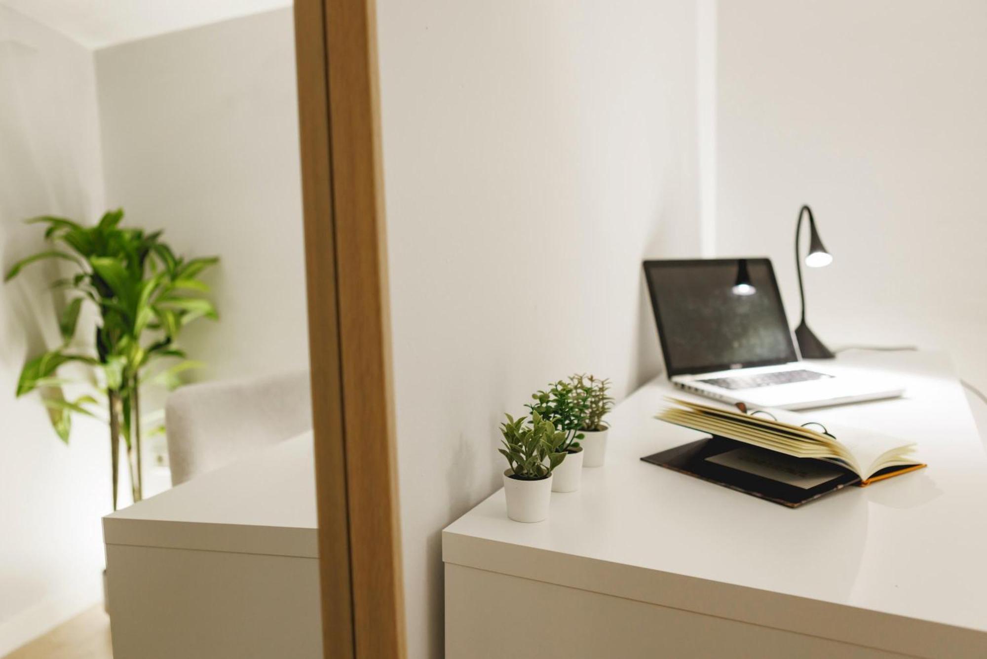 Bravissimo Apartaments Mora 4 Girona Ngoại thất bức ảnh